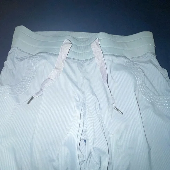 Lululemon Gray Cargo Capri Pants - Picture 8 of 12